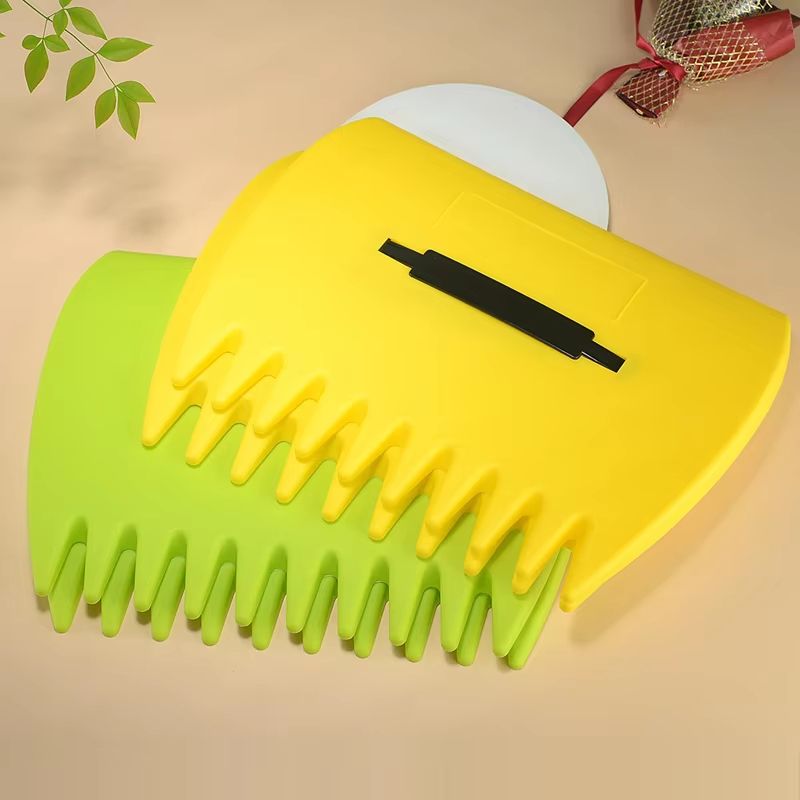 LeafSweep Outdoor Plastic Garden Rake Durable Tool For Collecting Fallen Leaves Yard Debris 5