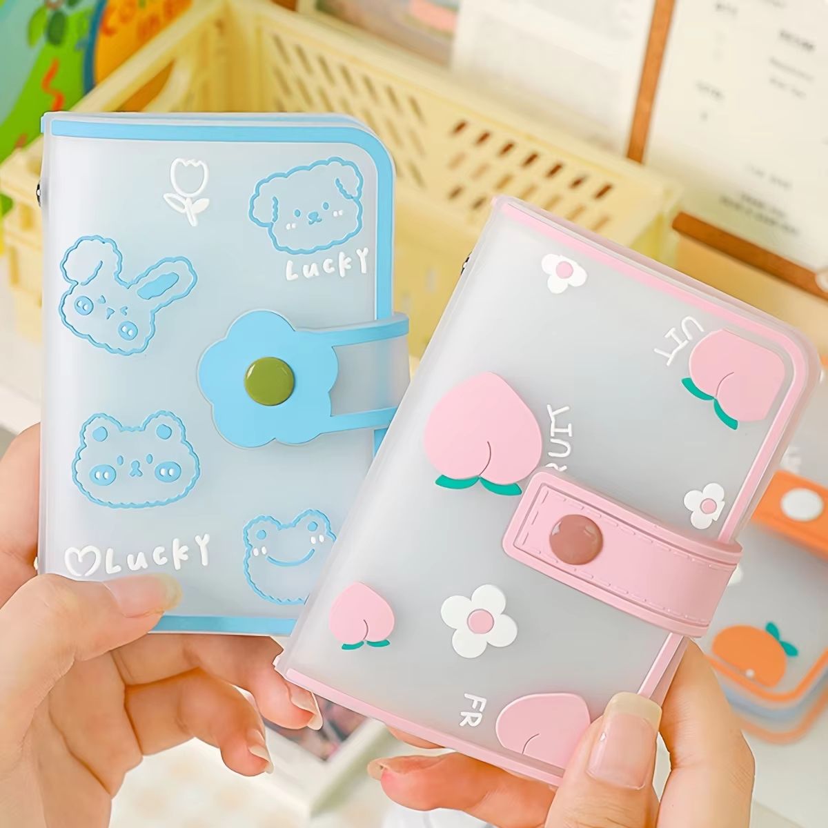 Womens Compact Leather Card Holder  Stylish  Lightweight Everyday Wallet 2