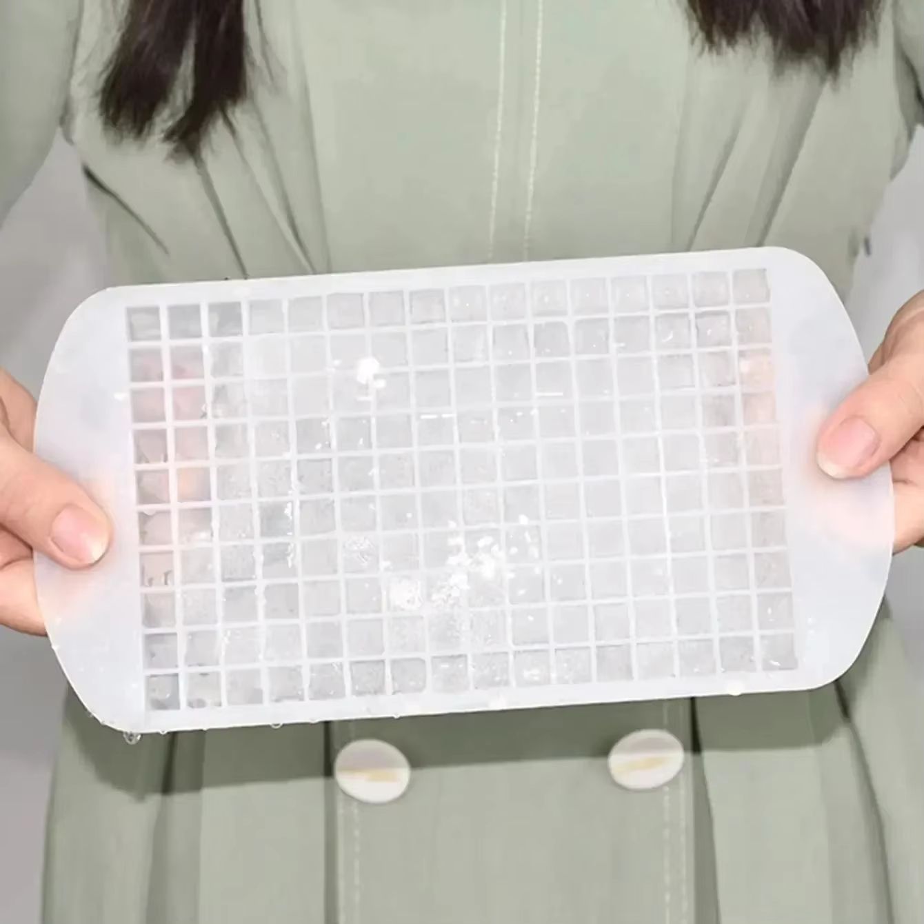 Large Capacity 160Grid Silicone Ice Cube Maker  Flexible Fruit  Drink Mold For Home And Kitchen 3