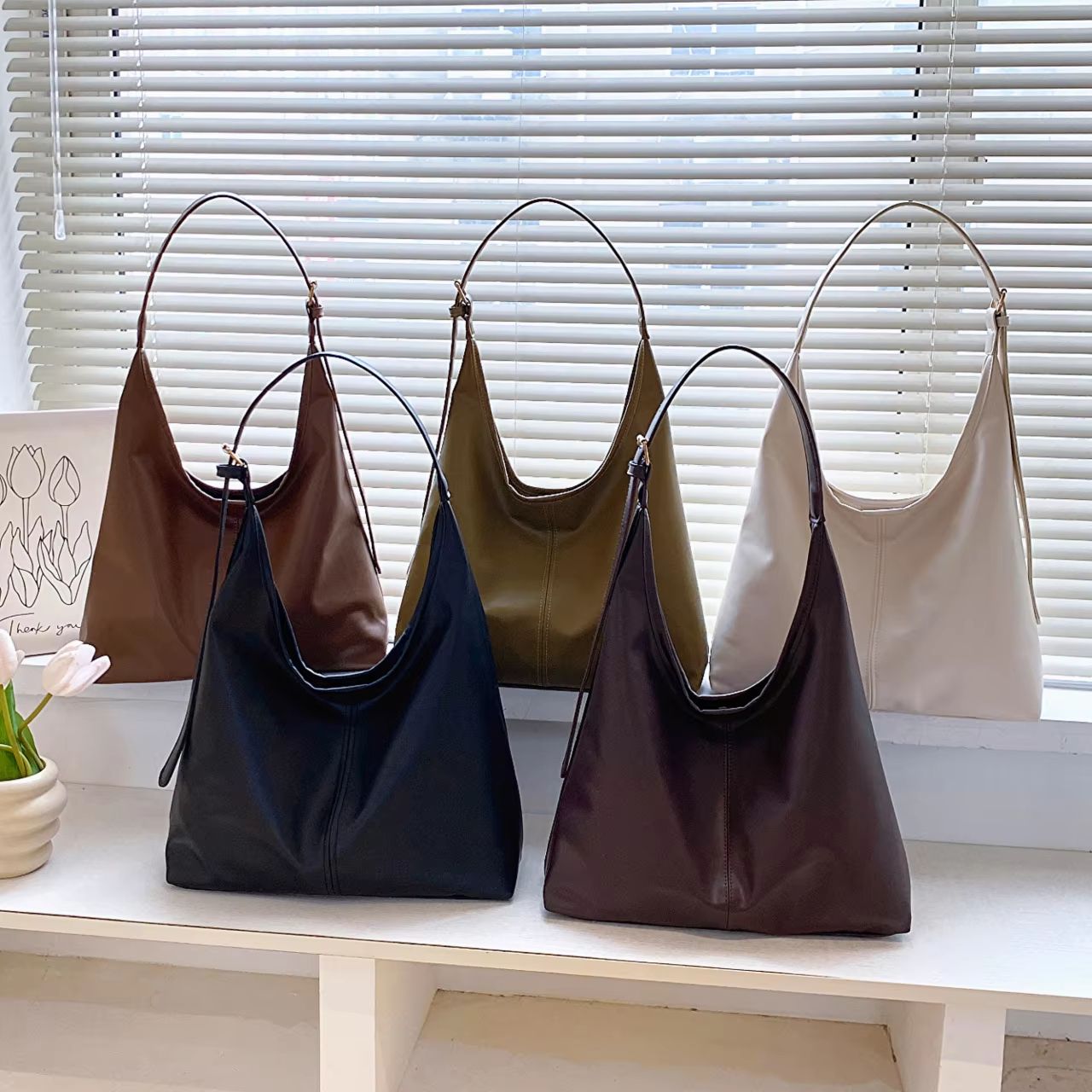 Retro Tote Bag  Spacious Shoulder Carryall For Effortless Everyday Style 5