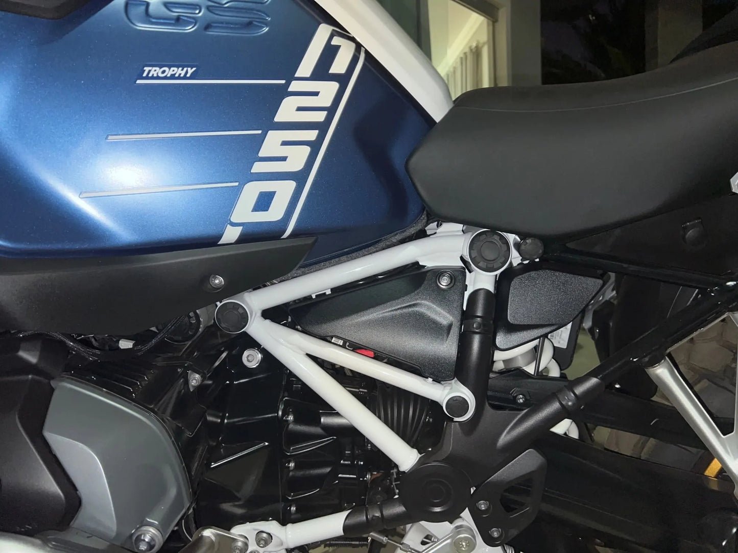 Motorcycle Frame Hole Caps Cover Plug Durable Frame Protector Kit Easy Install Fit 2