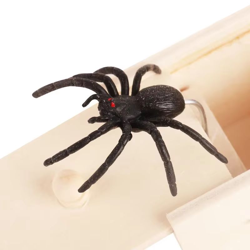 Wooden Trick Spider Scare Box  Surprise Prank Hidden Box For Friends Office  Party Gags 1