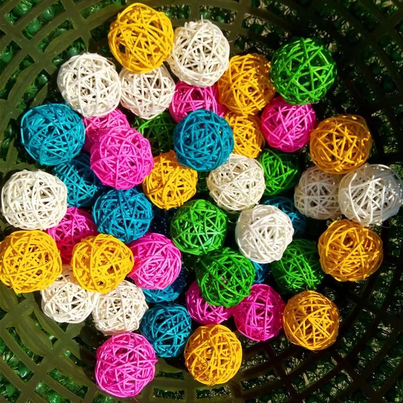 Natural Rattan Sepak Takraw Chew Balls For Parrots  10Piece Primary Colour Set 1