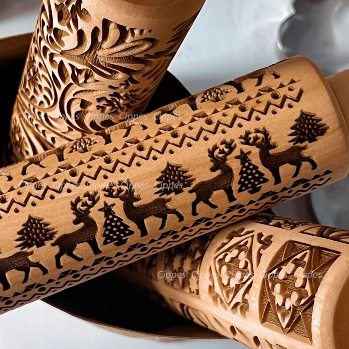 Christmas Wooden Rolling Pin with Reindeer Pattern Embossed Cookie Roller