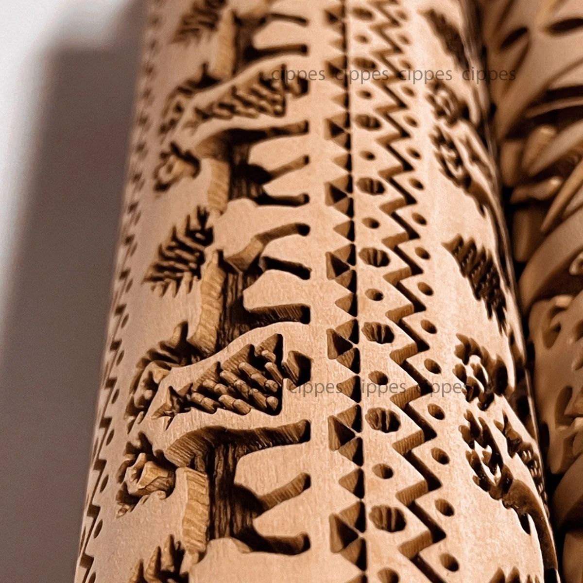 Christmas Wooden Rolling Pin With Reindeer Pattern Embossed Cookie Roller 3
