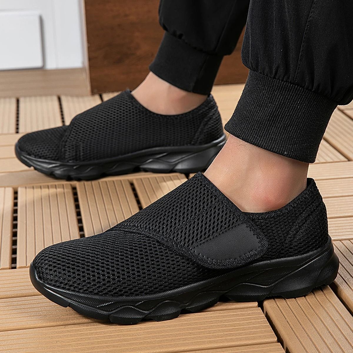 Orthopedic Wide Fit Walking Shoes For Swollen Feet And Diabetic Comfort 2