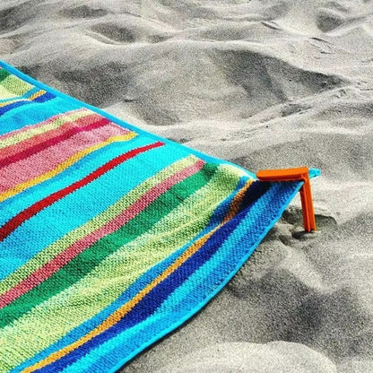4Piece Beach Towel  Camping Mat Clip Set 2