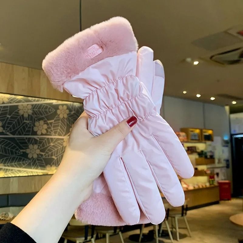 Women Winter Warm Ski Gloves With Fleece Lining And Touch Screen Design 3
