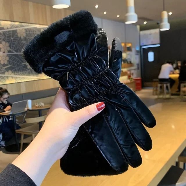 Women Winter Warm Ski Gloves With Fleece Lining And Touch Screen Design 8