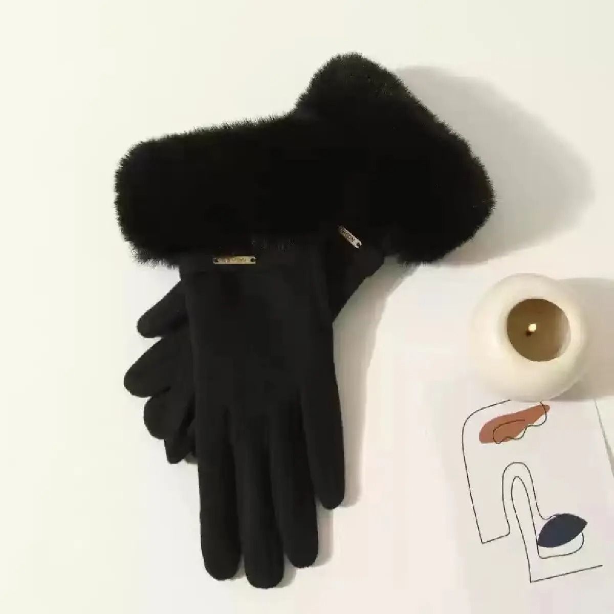 Women Winter Touchscreen Suede Gloves With Plush Cuff And Fleece Lining 2