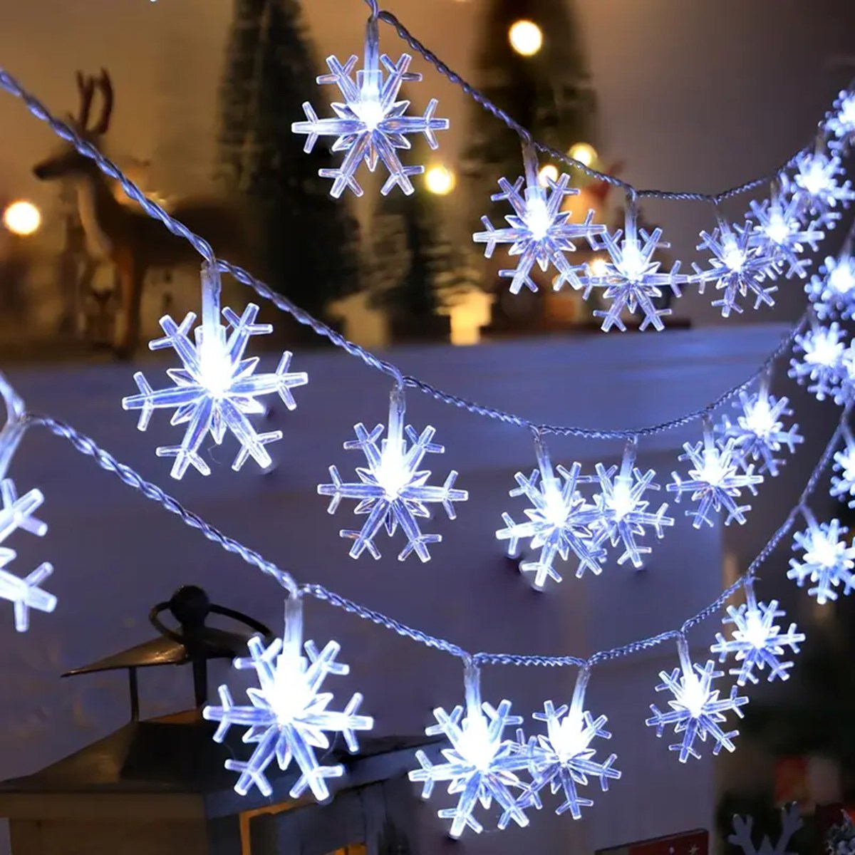 Indoor & Outdoor Hanging Decorative Lighting, LED Christmas Snowflake String Light, Fairy Atmosphere Lamp For Garden