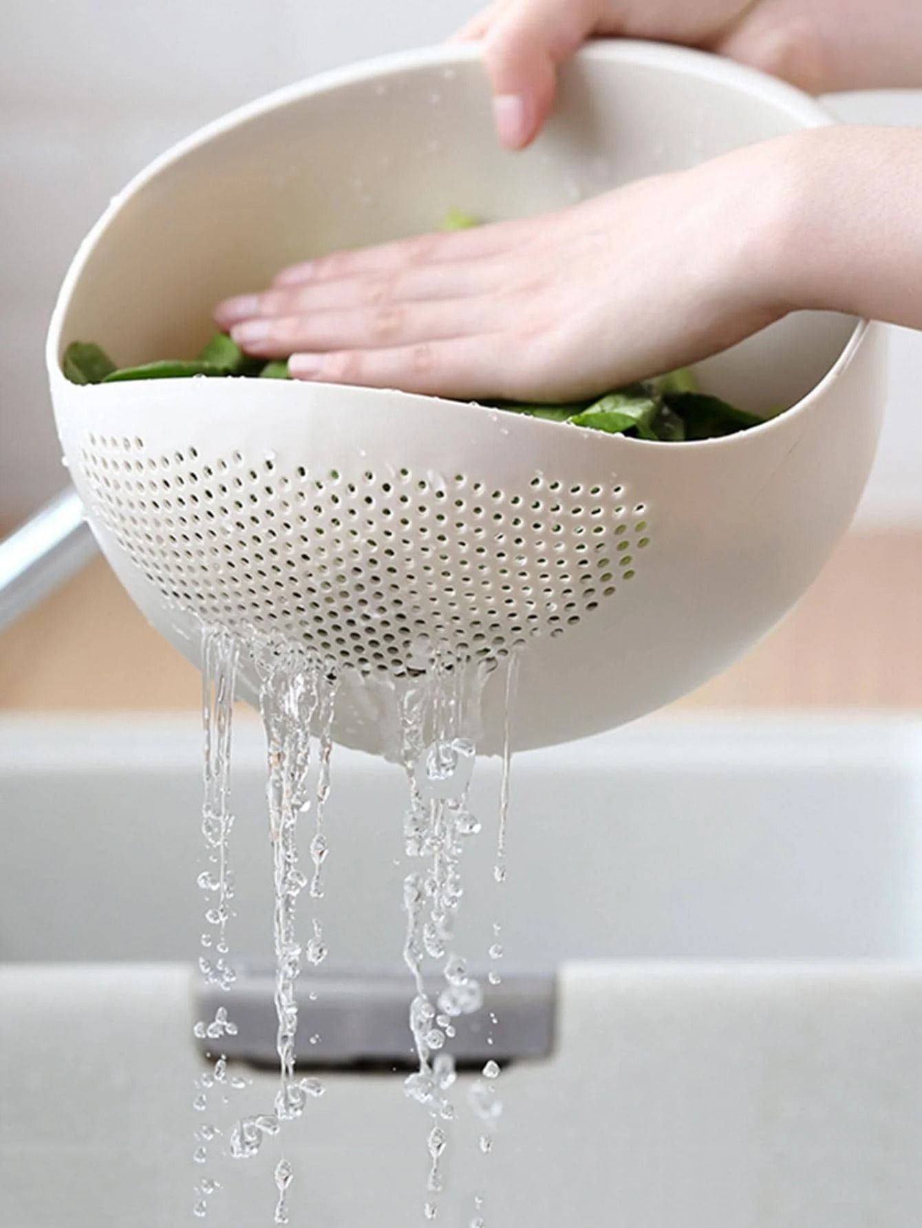 Colander Rice Bowl And Drain Basket With Handle For Washing Fruits Vegetables And Grains 3