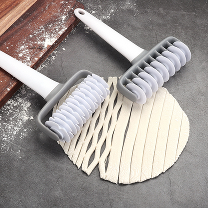 Smooth Turning Dough Roller Cutter, Cookie Cake Net Kitchen Gadget for Restaurant Pizza Baking Tool
