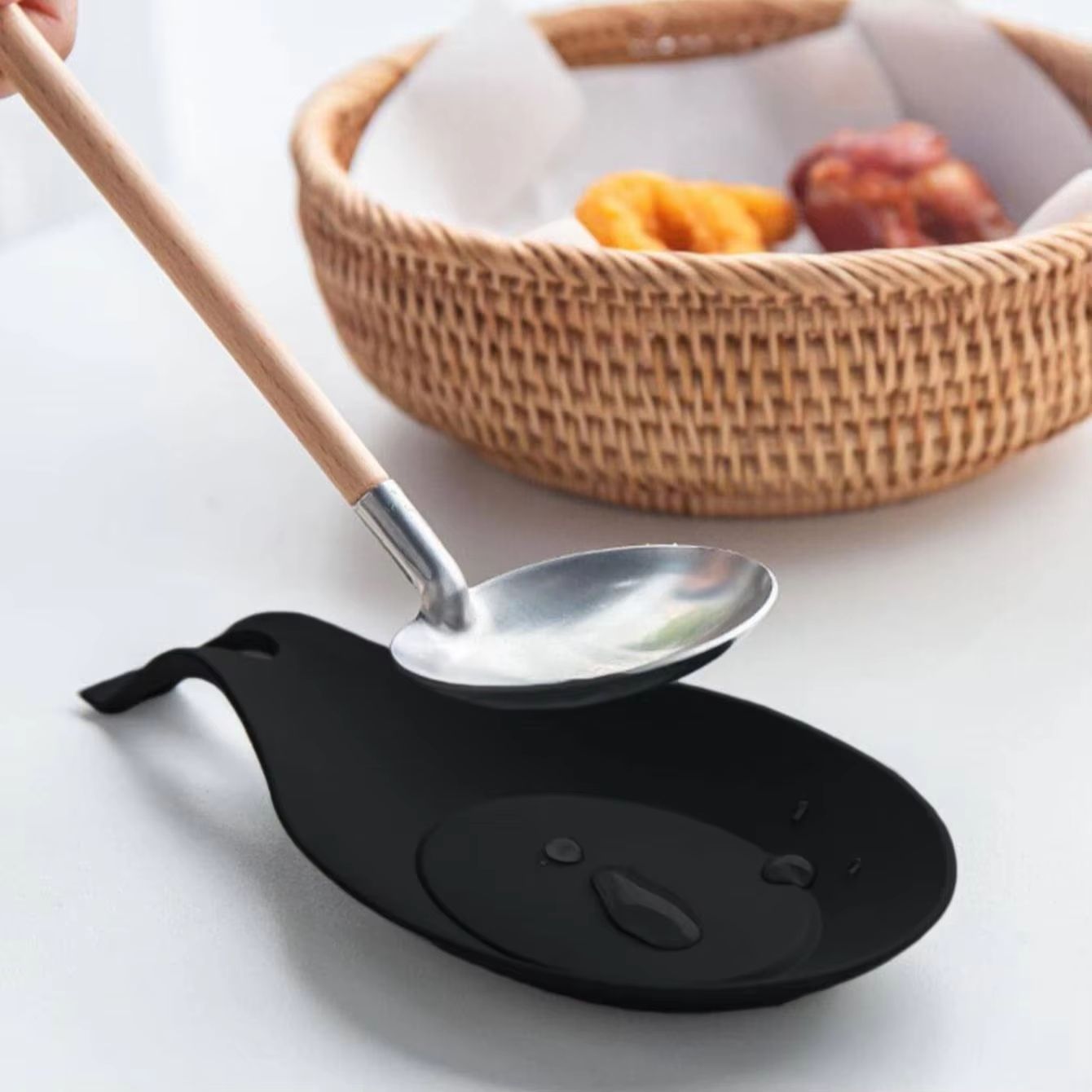 Silicone Insulation Spoon Shelf and Heat-Resistant Placemat – Multi-Use Kitchen Glass Coaster Tray