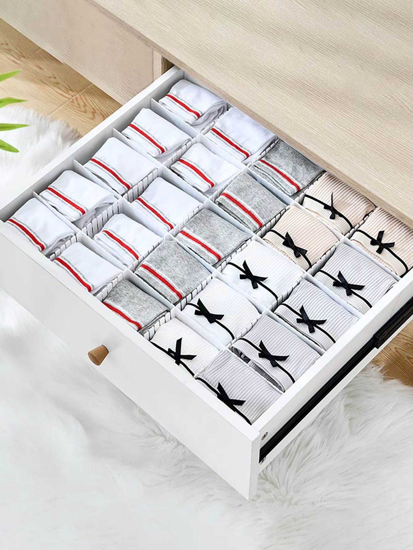 Adjustable Plastic Drawer Storage Divider  Multipurpose Cabinet  Drawer Organizer 2