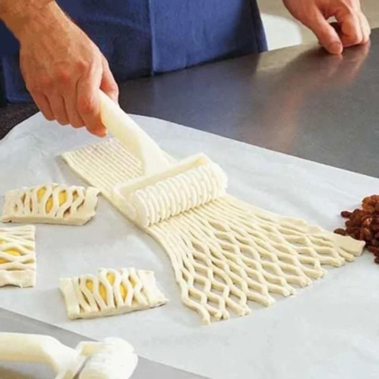 Plastic Pastry Pizza Lattice Roller Cutter Baking Tool