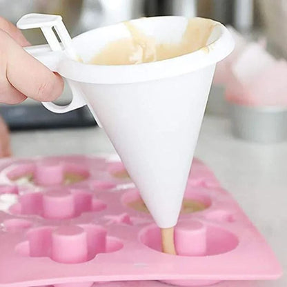 Adjustable Handheld Baking Funnel For Cream Batter And Chocolate 3