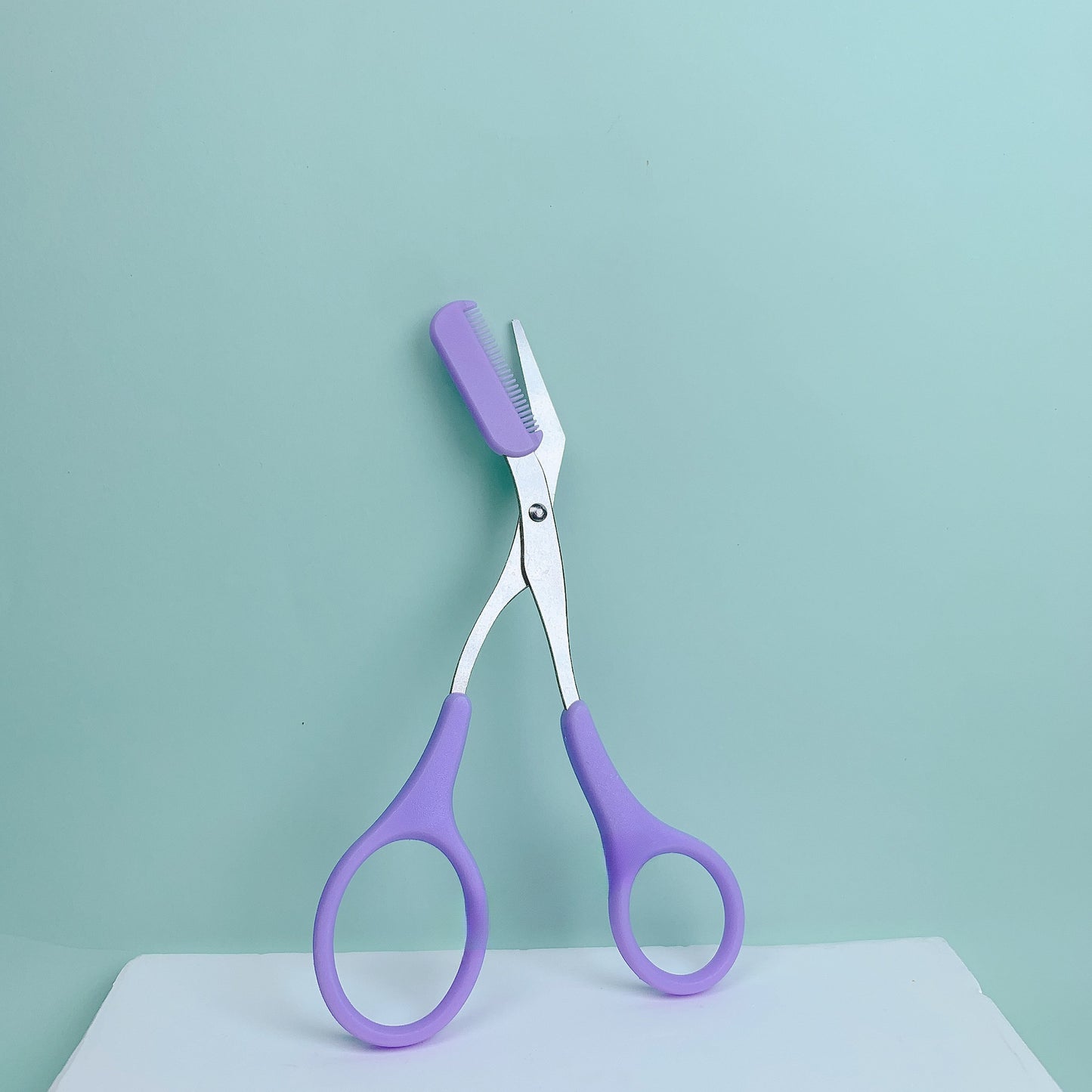 Stainless steel eyebrow trimming scissors, pink, with built-in comb, precise grooming tool for perfect eyebrows