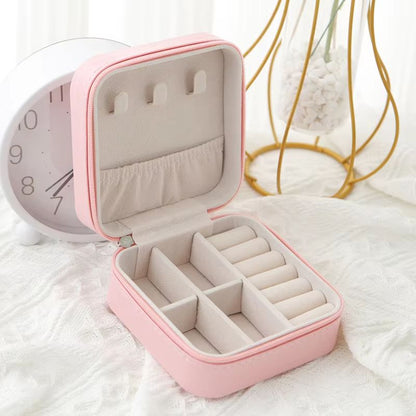 Single Layer Travel Jewelry Box Ladies Leather Jewelry Storage Box In Classic Black White And Fashi 6