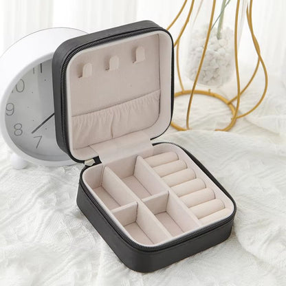 Single Layer Travel Jewelry Box Ladies Leather Jewelry Storage Box In Classic Black White And Fashi 8
