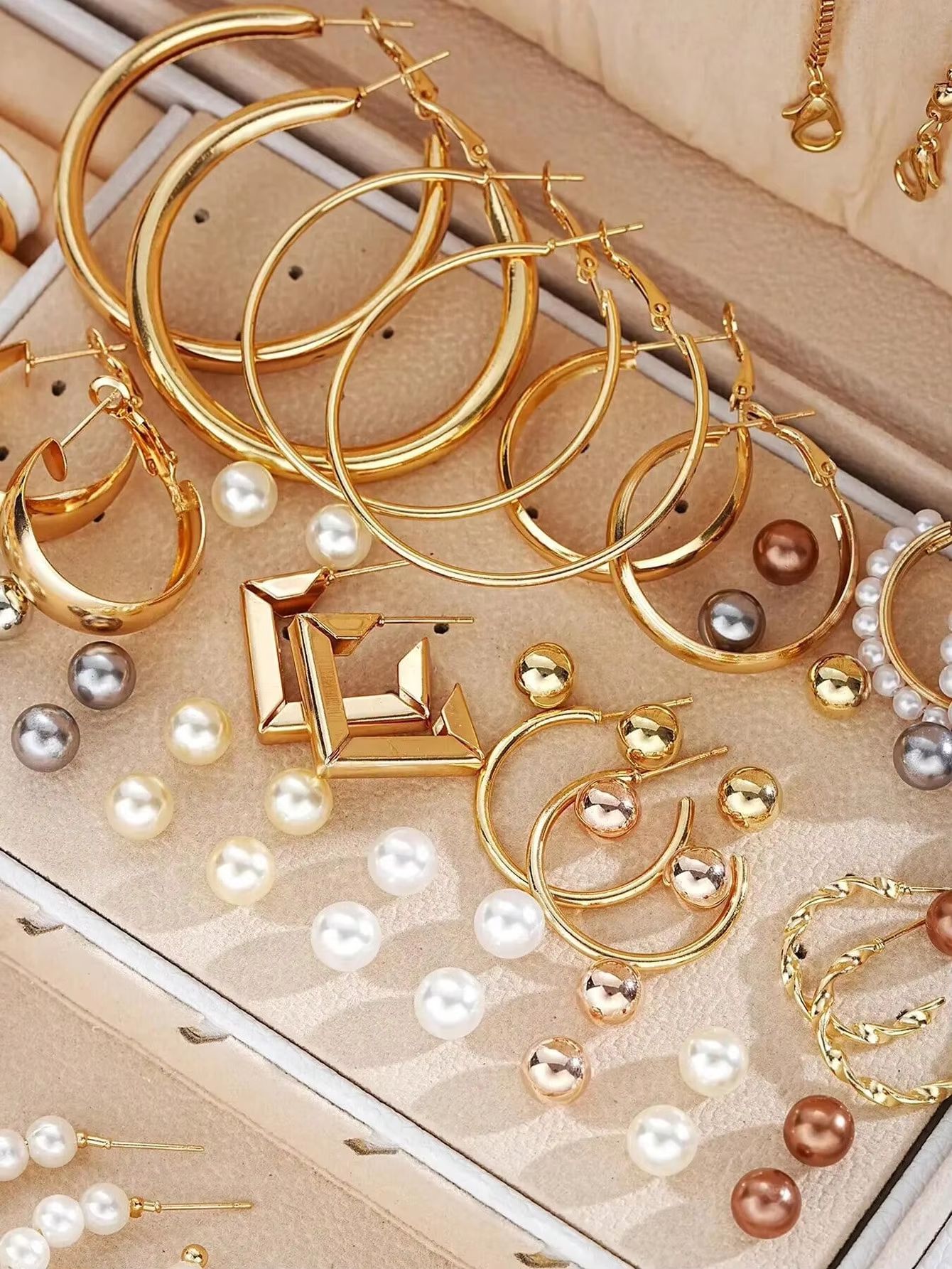 Elegant Pearl Jewelry Set With Multi Layered Necklace Pearl Earrings Ear Studs And Rings 4 In 1 Set 2