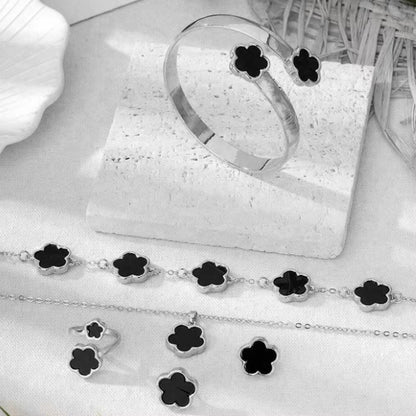 Lucky Five Petal Flower Jewelry Set For Women 5 Pieces 1
