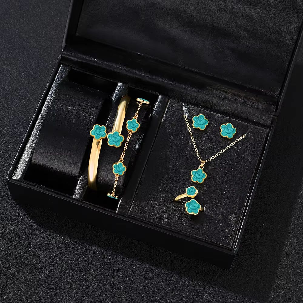 Lucky Five Petal Flower Jewelry Set For Women 5 Pieces 11