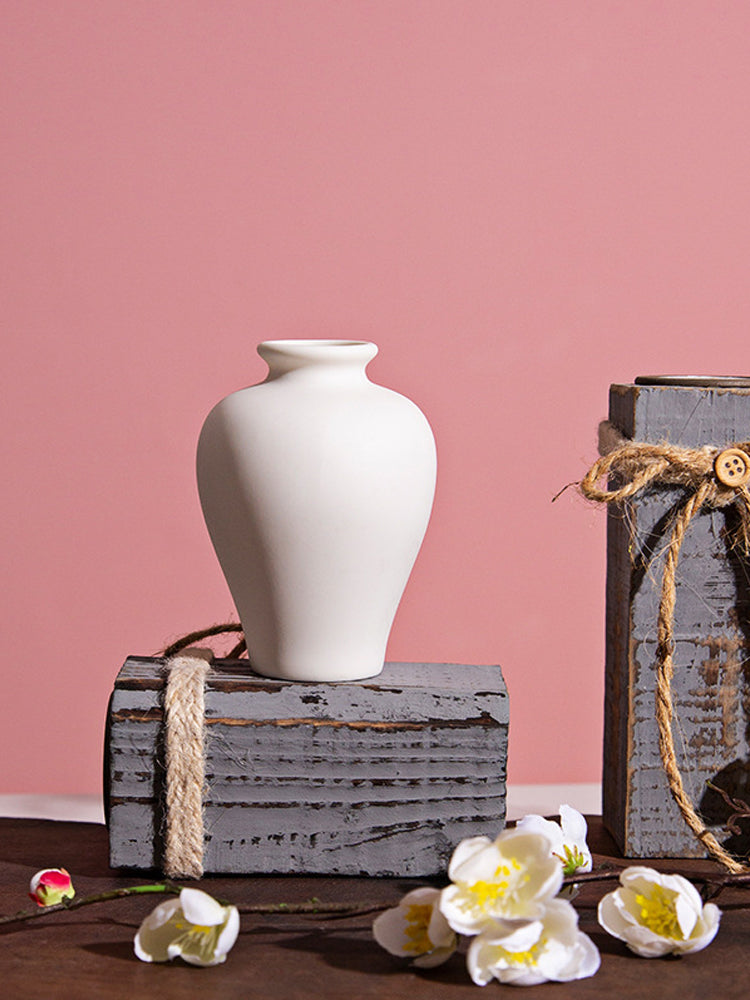 Flower Ornaments Ceramic Small White Vase Flower Bottle Crafts Room Decoration Fragrance Bottle Cer