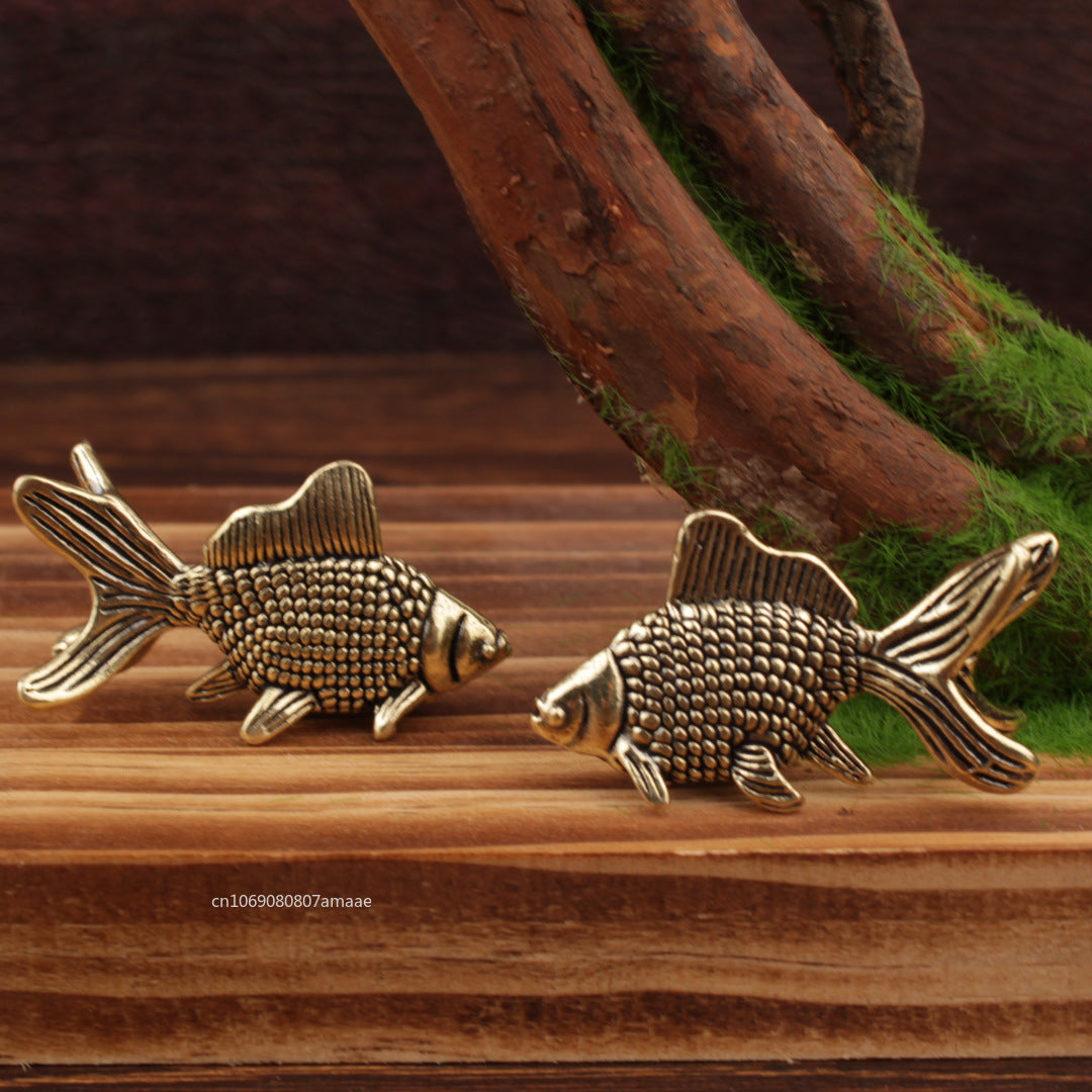 Brass Goldfish Figurines Retro Lucky Animal Statue Miniatures Ornament Home Decor Desk Decoration Tea Pet Cute Gifts