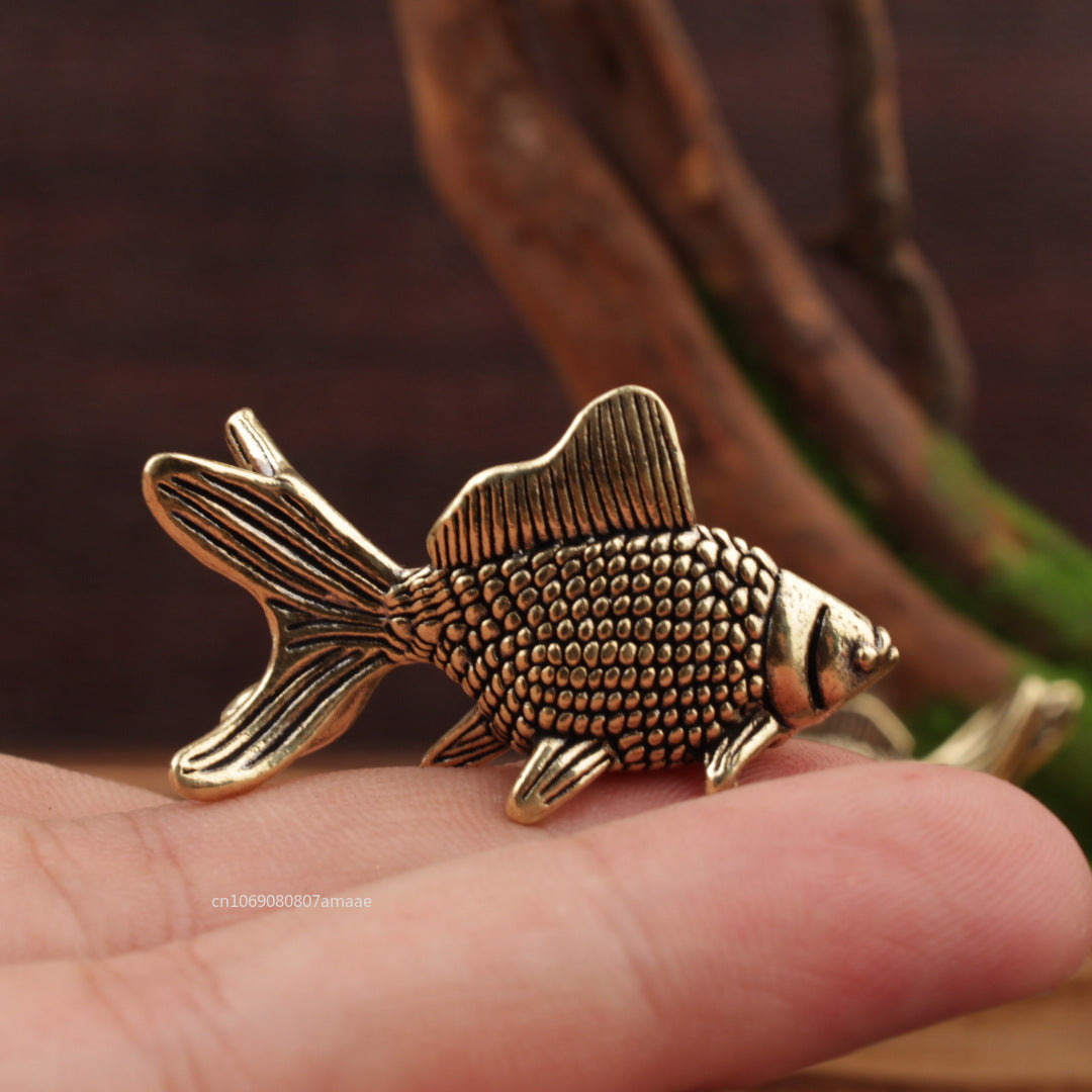 Brass Goldfish Figurines Retro Lucky Animal Statue Miniatures Ornament Home Decor Desk Decoration Tea Pet Cute Gifts