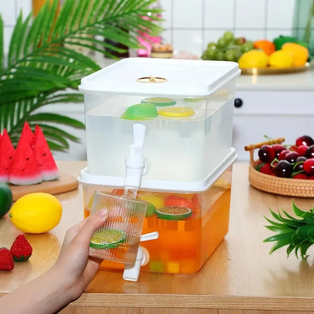 Plastic Cold Drink Jug, Refrigerator Drink Dispenser with Leak-proof Tap, Bar Party Cold Drink Container