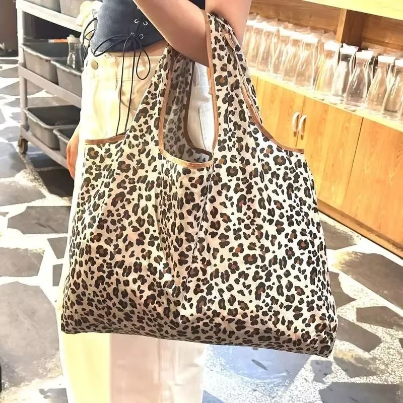 Large Capacity Leopard Print Shopping Bag  Foldable And Reusable Handbag For Women 1
