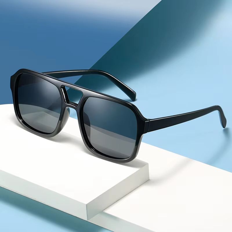 RetroFrame Round Square Sunglasses For Women  Men  Vintage PC Frame AntiGlare Shades 1