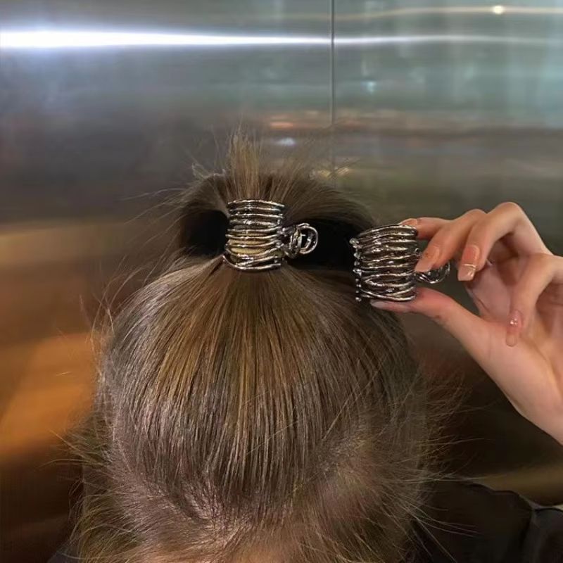 Sculpted Shine Irregular Metal Hair Claw  NonSlip High Ponytail Clip For Women  Girls 3