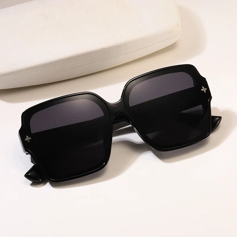 Fashion Square Frame Sunglasses  Luxury Oversized UV Protection Eyewear For Women 3
