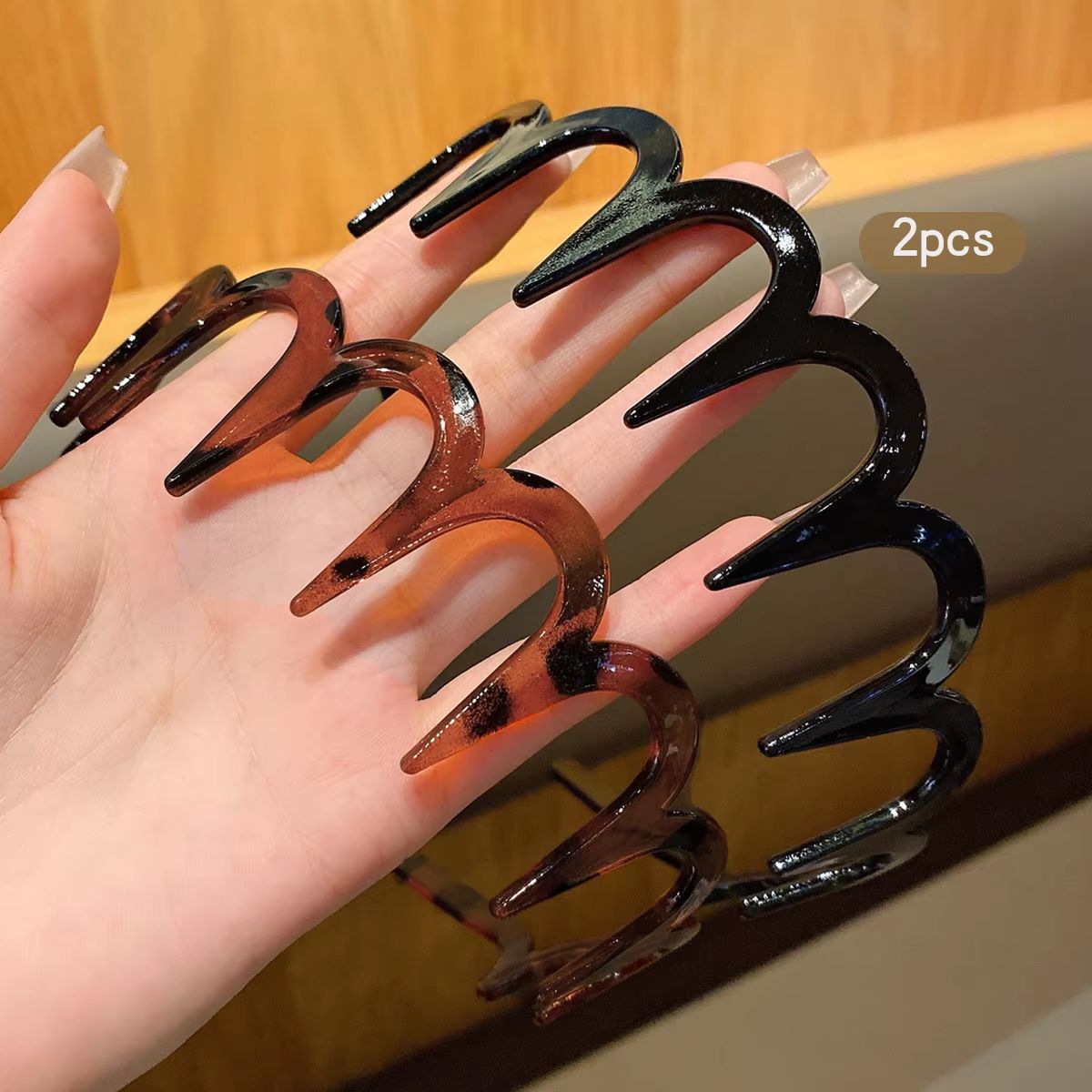 Everyday Red Claw Clip Duo  2Piece AntiSlip Hair Clips With Teeth 3