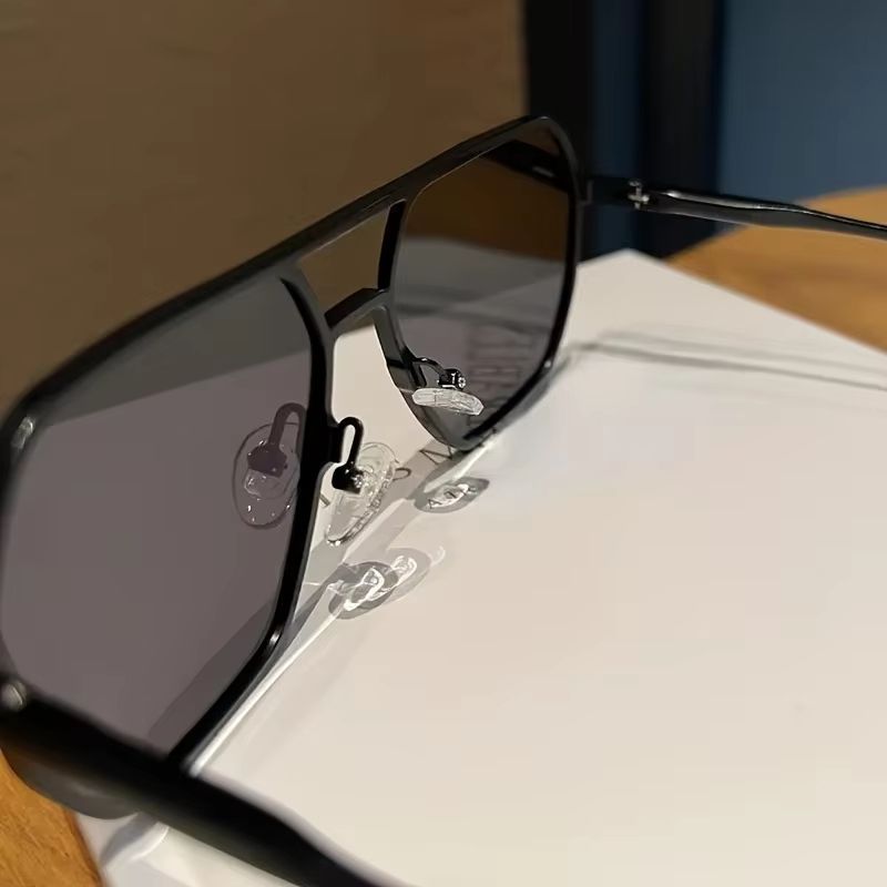 DriveShade Photochromic Polarized Square Sunglasses  Metal Frame Unisex 2