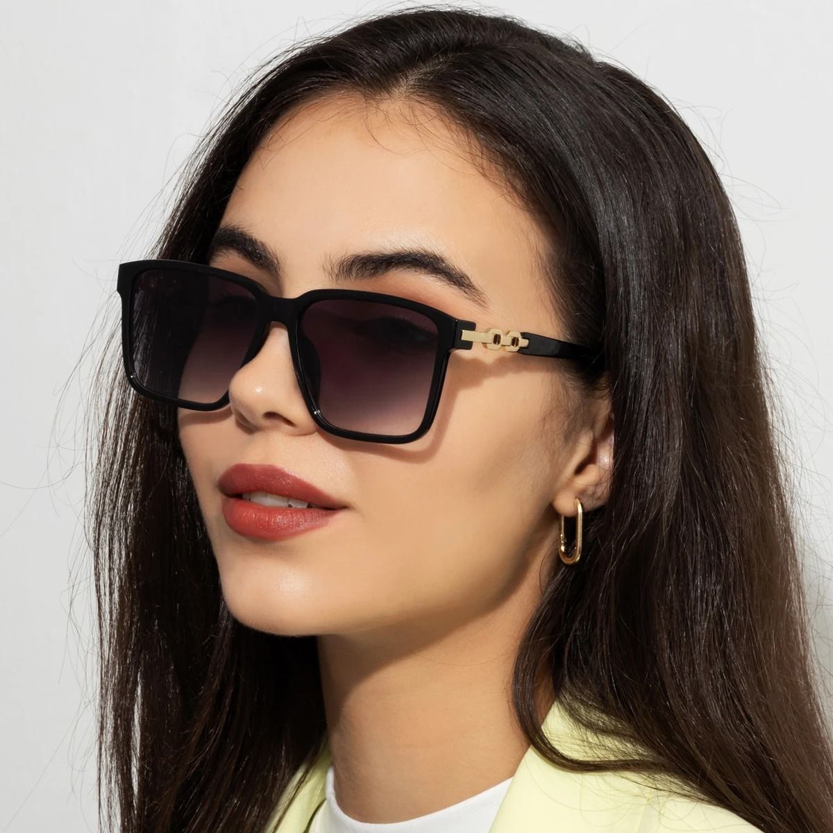 Womens Square Fashion Sunglasses With UV400 Protection 1