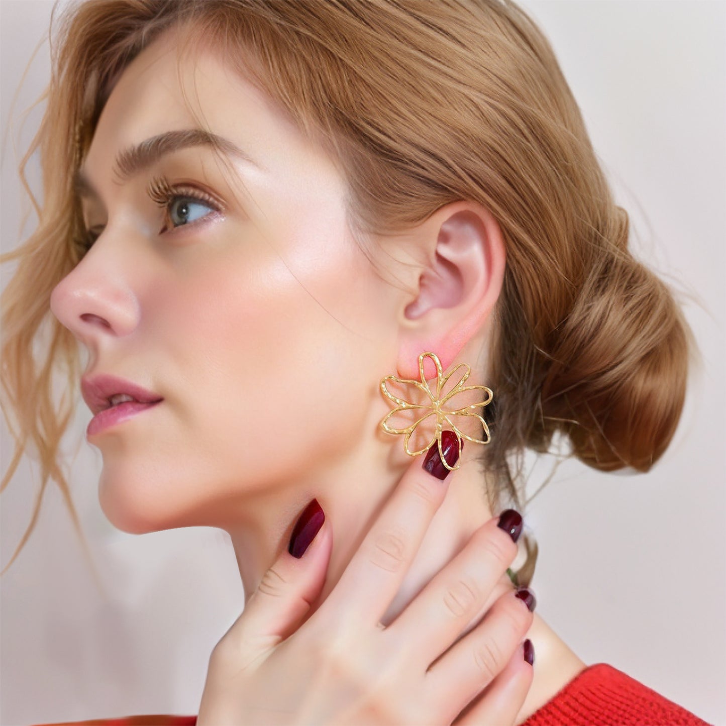Gold Plated Hollow Flower Earrings, Stainless Steel, Delicate Timeless Jewelry for Daily Wear
