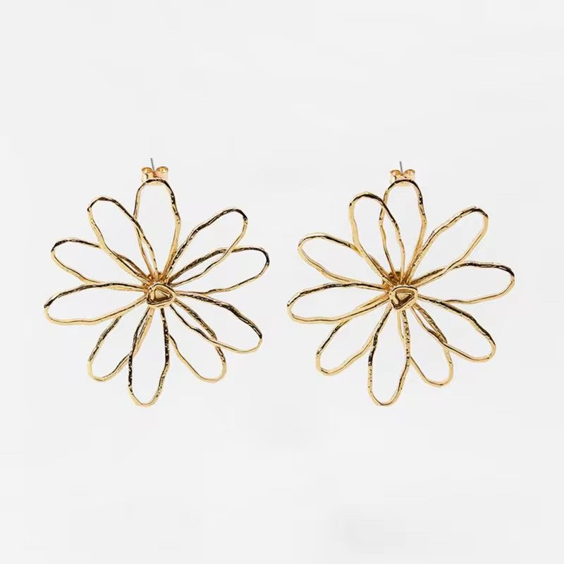 Retro Hollow Vedawas Flower Earrings Elegant Women Accessories Simple Banquet And Wedding Party Jew 2