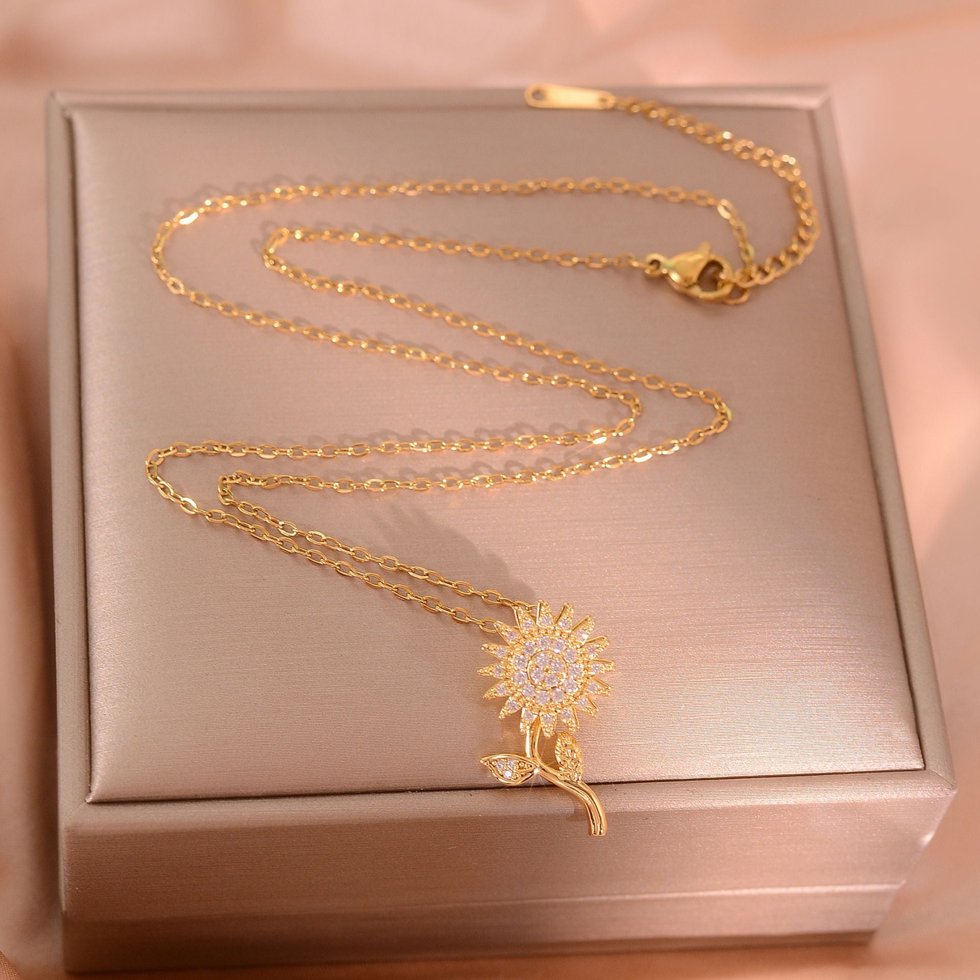 Stainless Steel Zircon Necklace, Trendy Rotation Spin Sunflower, Metal Crystal Jewelry, Birthday Party Gifts for Women