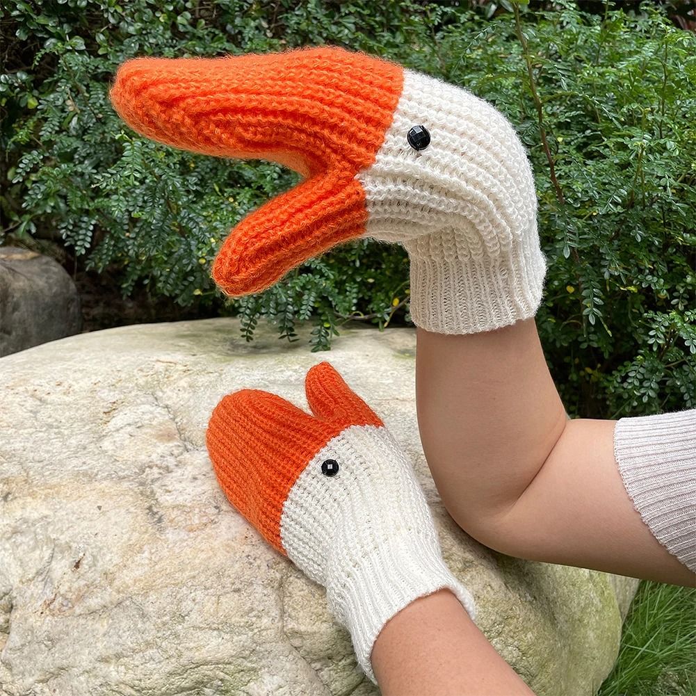 Creative Goose Shape Knitting Gloves Unisex Cartoon Swan Mittens Full Finger Winter Warm Gloves 1