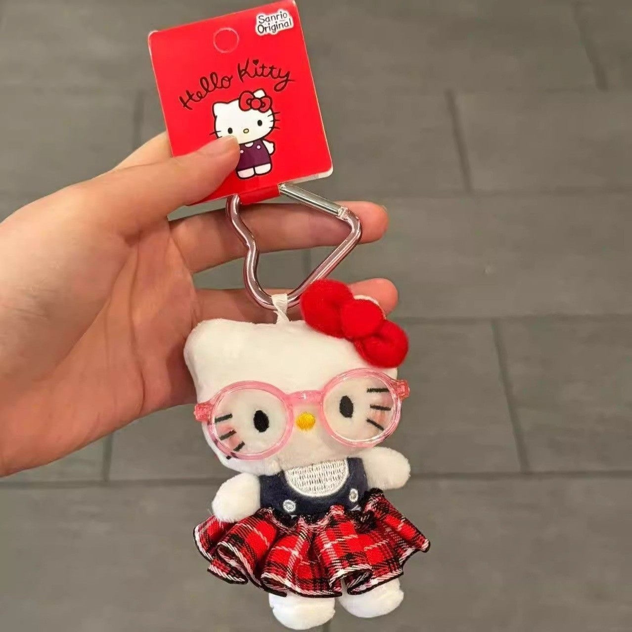 Hello Kitty Sanrio Kawaii Peripheral Pendant Doll Keychain Cute Fashion Sunglasses Backpack Accesso 5