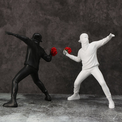 Resin Flower Thrower Statue Banksy Sculptures Decorative Figurine Home Desk Accessories Bomber Coll 2