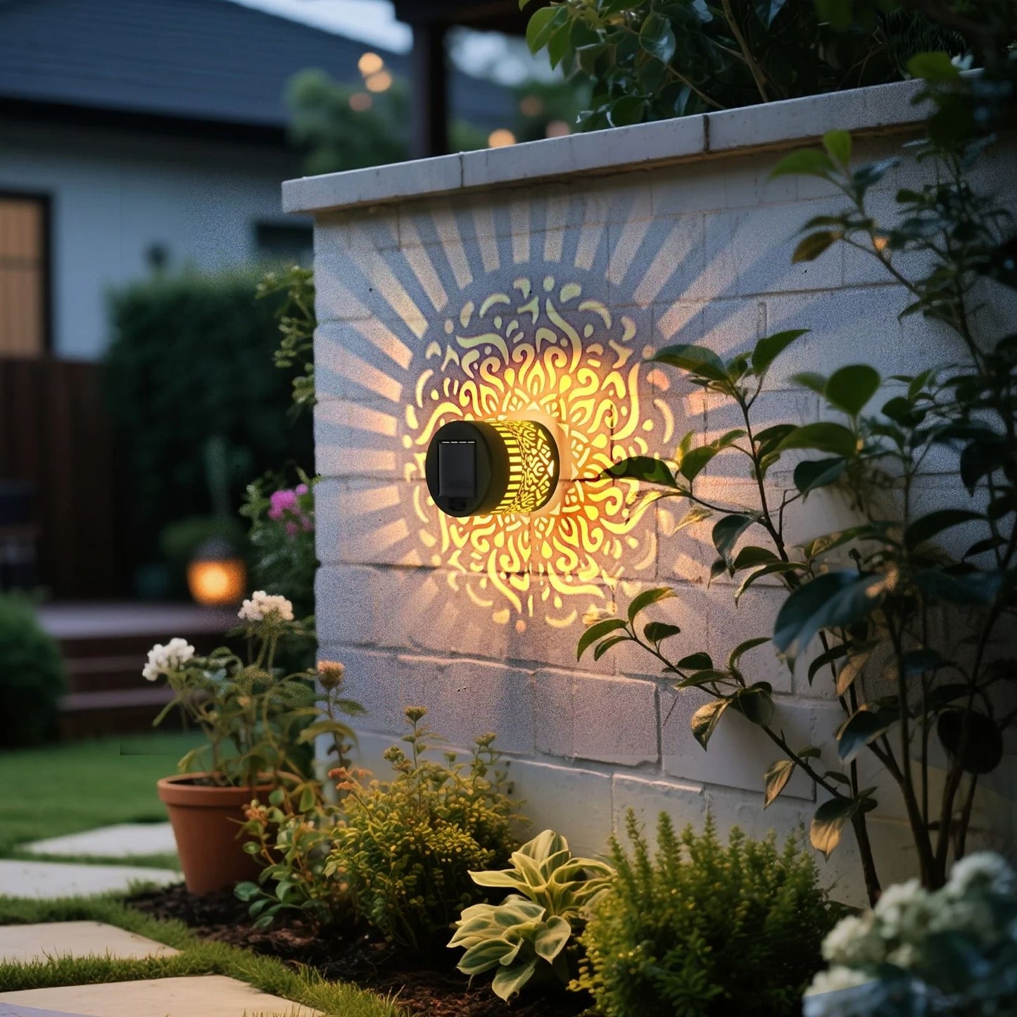 Solar Fence Light With Cut Out Design 1