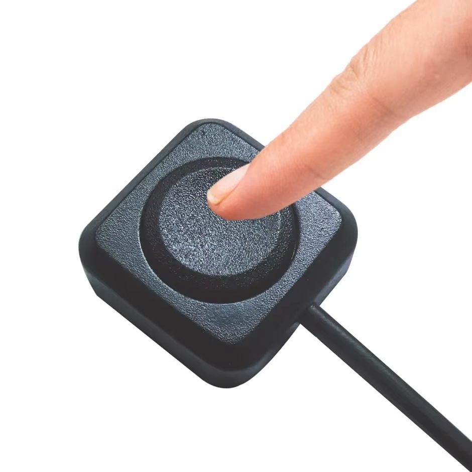 Mini SurfaceMount Momentary PushButton OnOff Switch 12 V24 V 1