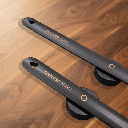 Black Lacquered Beech-Wood Long-Handle Shoehorn with Magnetic Mount (19.69/29.53 in)