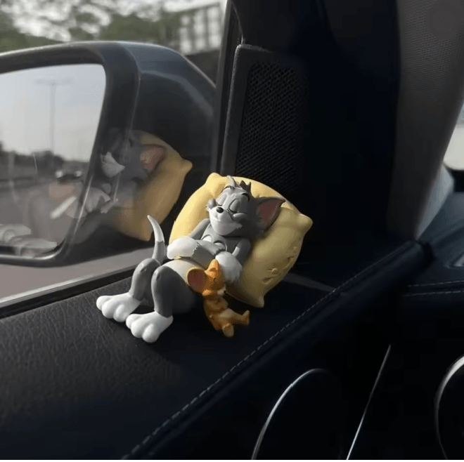 Tom And Jerry Playful Desk Figurine Set 1