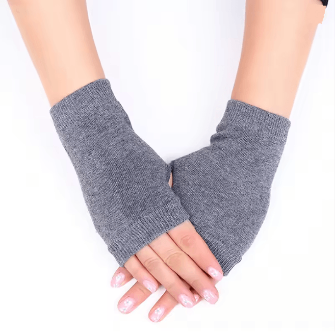 Chunky Knit Faux Wool Fingerless Gloves 13