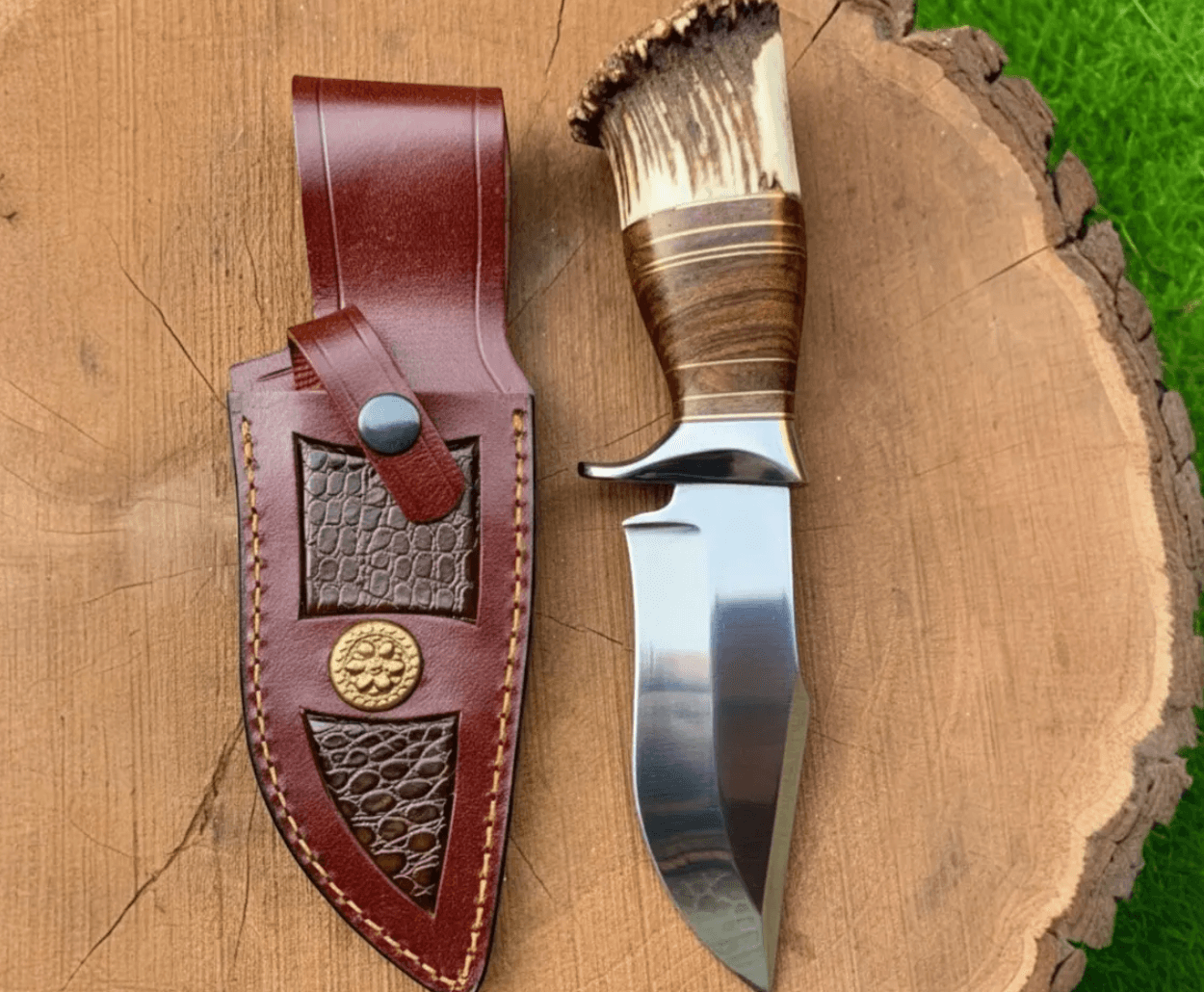Handmade D2 Steel Hunting Knife  Stag Antler Crown Handle Full Tang 45 ClipPoint Blade  Leather She